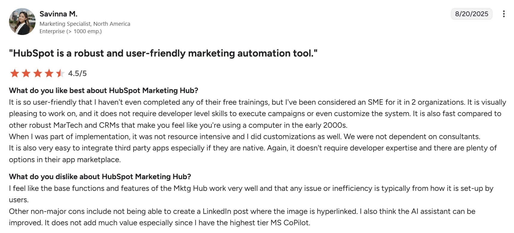 Reseña de 4,5/5 estrellas de HubSpot en G2.